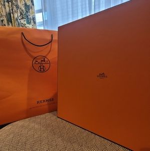 100% Authentic Hermes Large Box & Shopping Bag